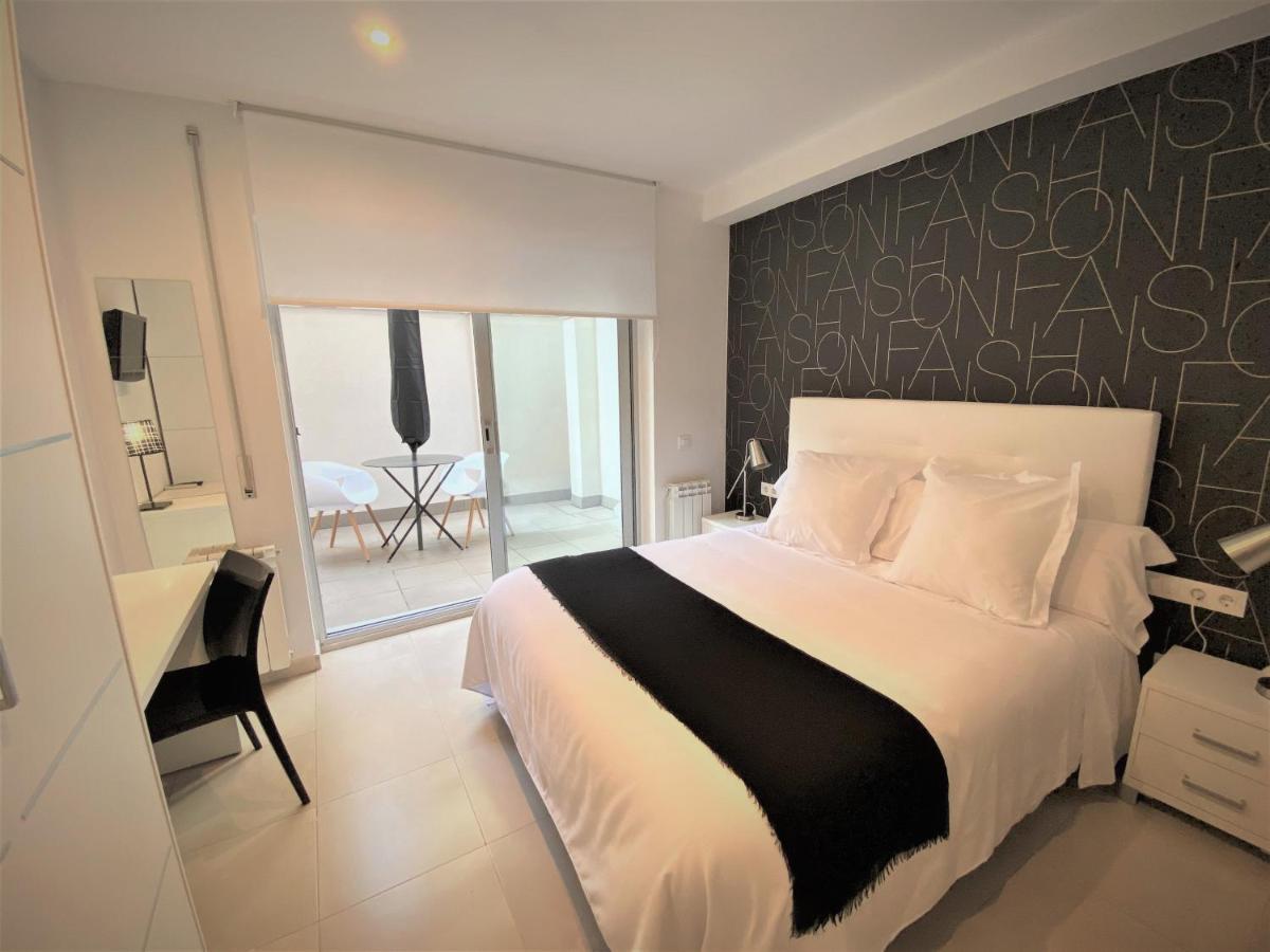 Hostal Somnis Suria Экстерьер фото