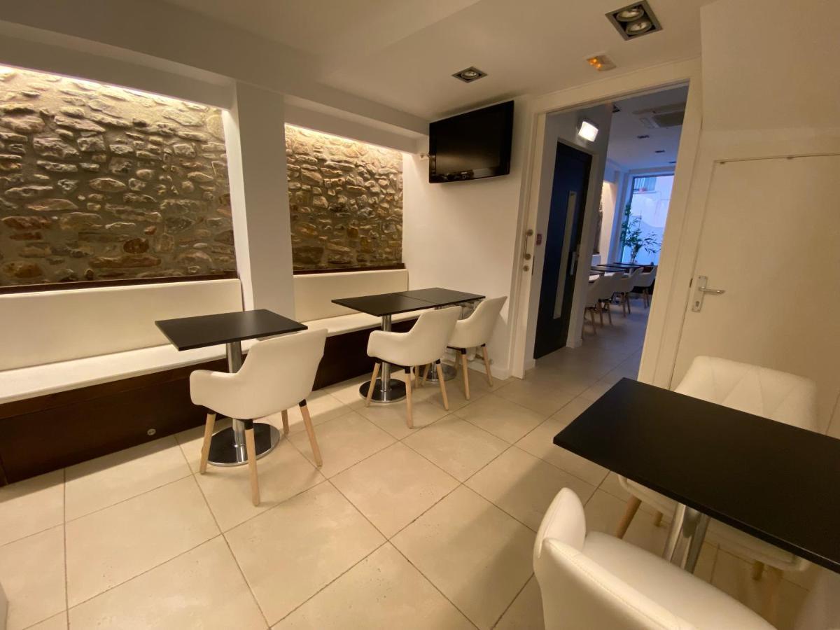 Hostal Somnis Suria Экстерьер фото